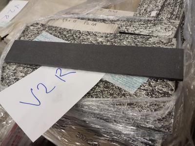 Carrelage : plinthe grise anthracite 10 X 60  vendue en un lot de 50 piéces