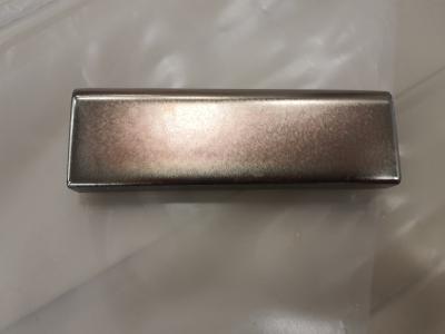 Carrelage : liseré "marron doré", 15 x 5 cm. Vendu à la pièce (environ 4000 pièces sur 5 palettes en stock)